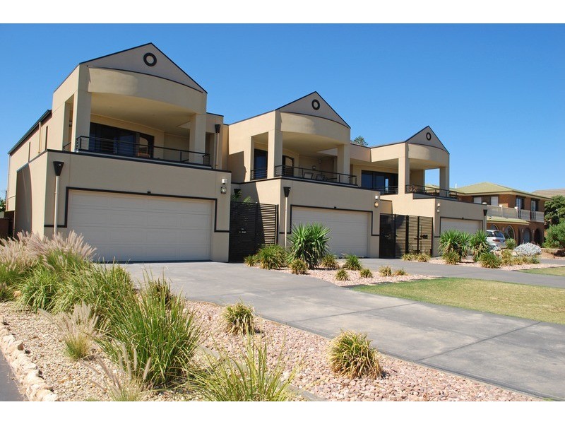 1/240 Esplanade, Seaford SA 5169