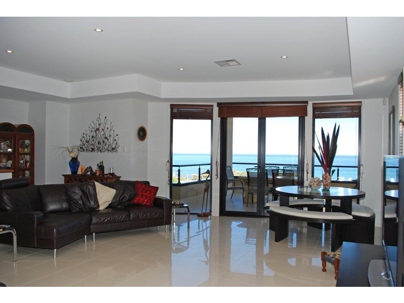 1/240 Esplanade, Seaford SA 5169