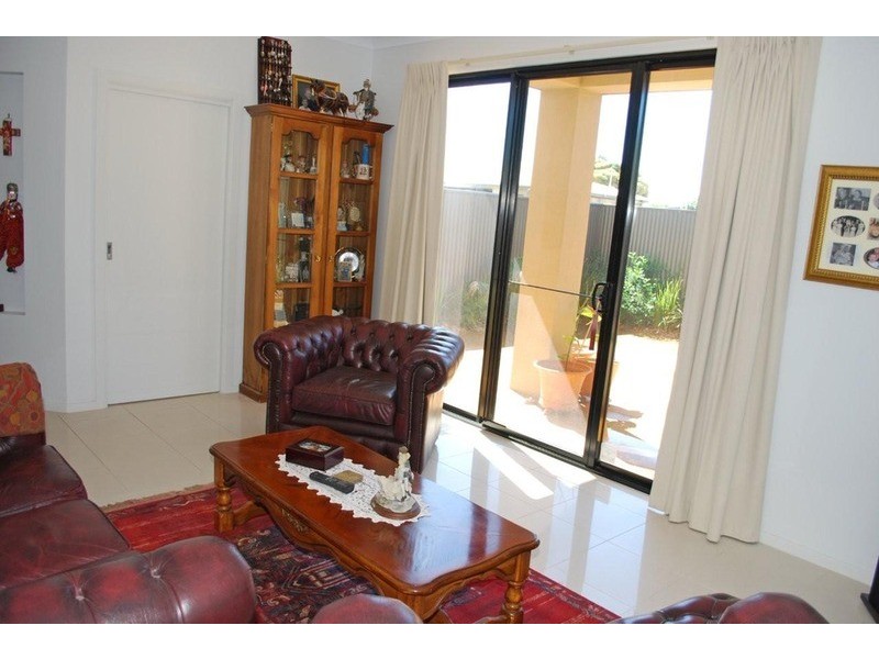 1/240 Esplanade, Seaford SA 5169