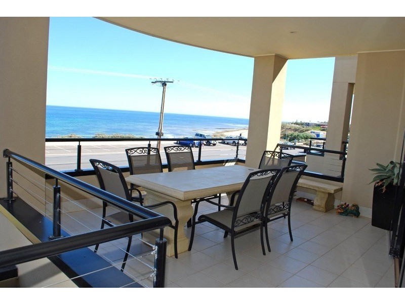 1/240 Esplanade, Seaford SA 5169