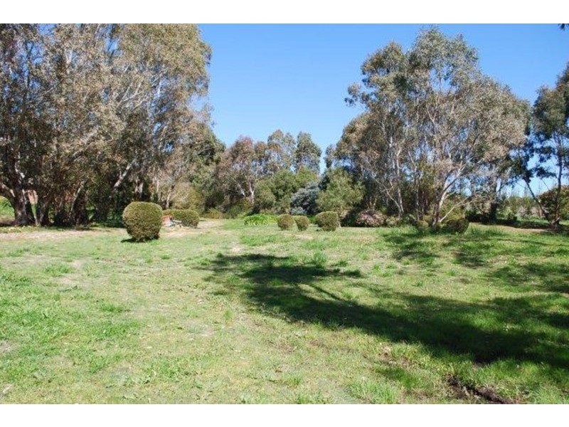 27 Davis Road, Macclesfield SA 5153