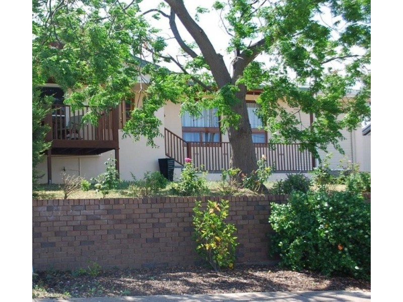 8 Darwendale  Street, Huntfield Heights SA 5163