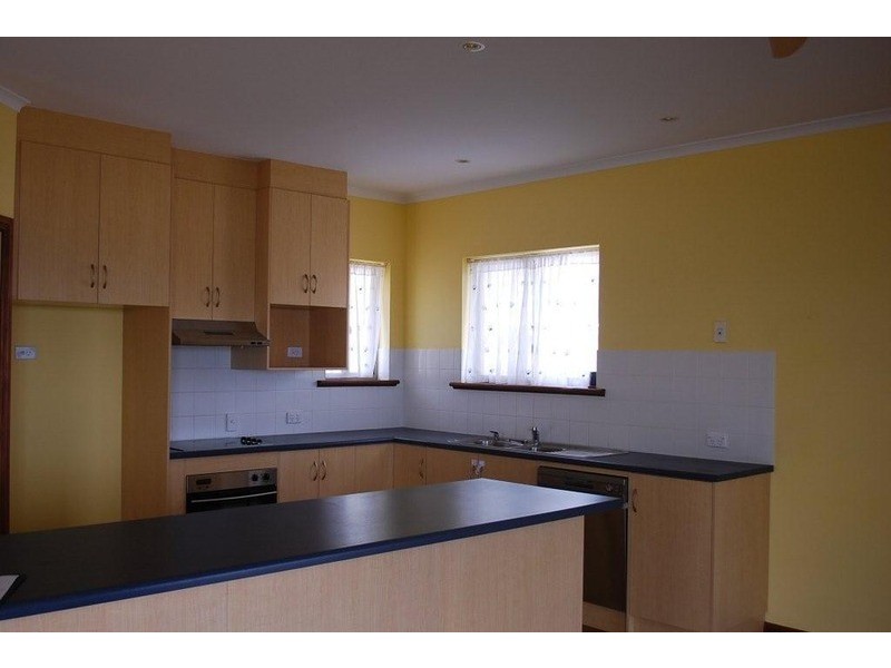 4 Sunset Court, O’sullivan Beach SA 5166