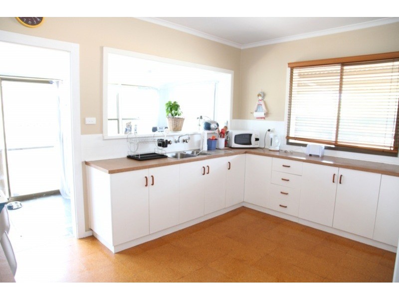 18 Maturin Avenue, Christies Beach SA 5165