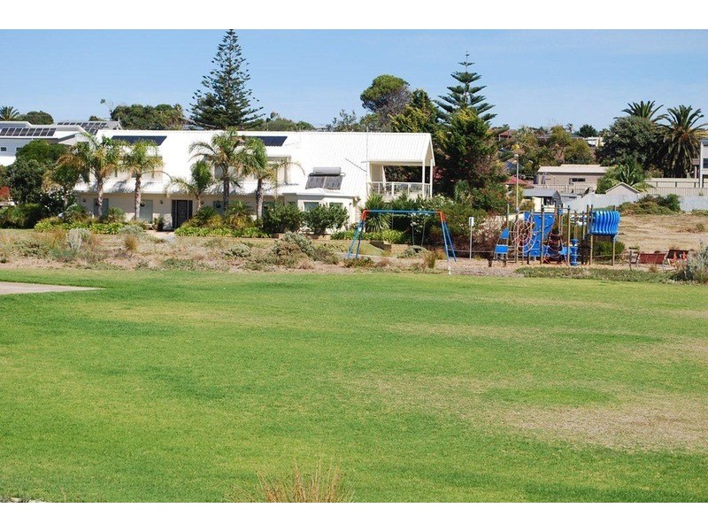 402 Esplanade, Moana SA 5169