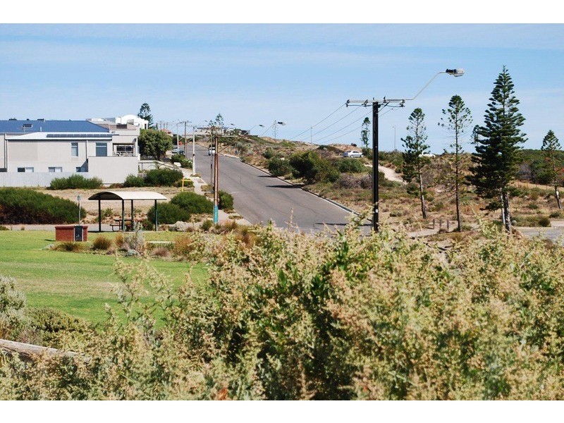402 Esplanade, Moana SA 5169