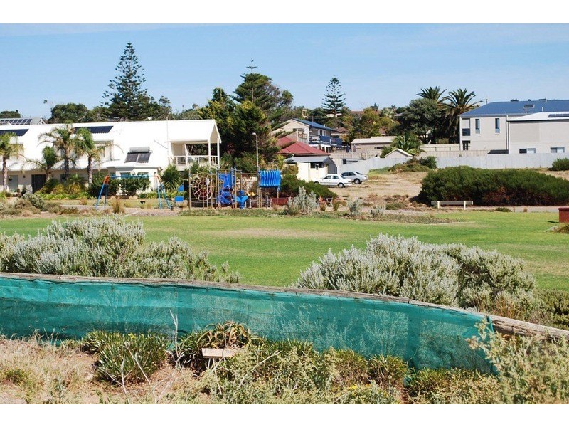 402 Esplanade, Moana SA 5169