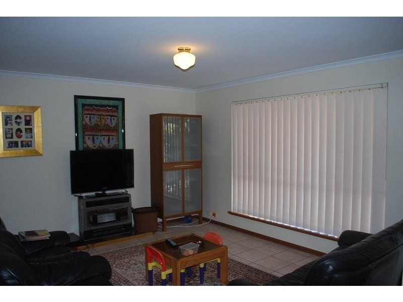 2 Castine Street, Port Noarlunga SA 5167