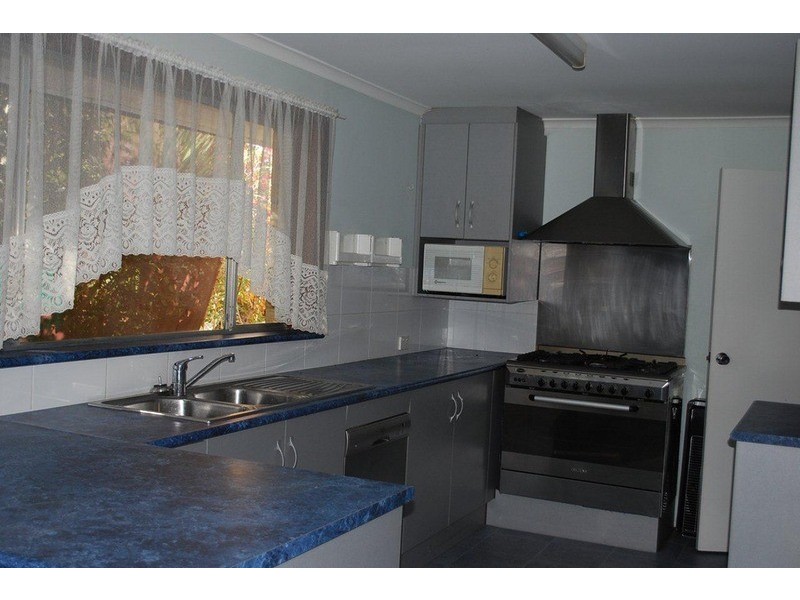 16 Kathryn Drive, Morphett Vale SA 5162