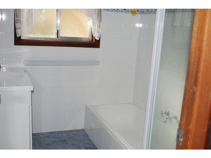 16 Kathryn Drive, Morphett Vale SA 5162