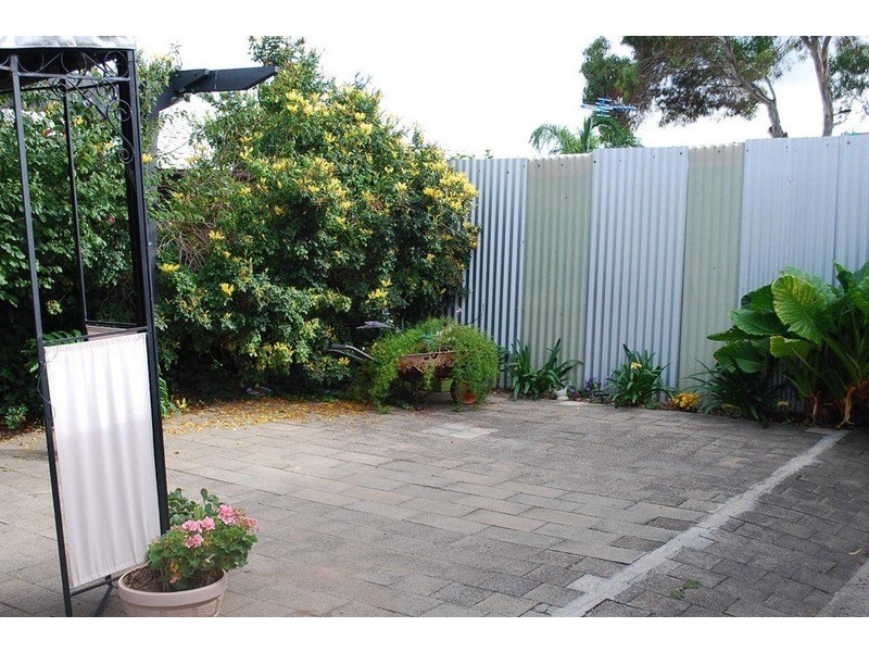 16 Kathryn Drive, Morphett Vale SA 5162