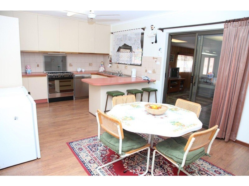 2 Bruce Avenue, Christies Beach SA 5165