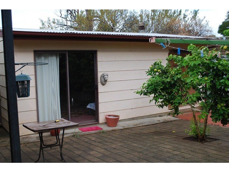 25 McKinna Road, Christie Downs SA 5164