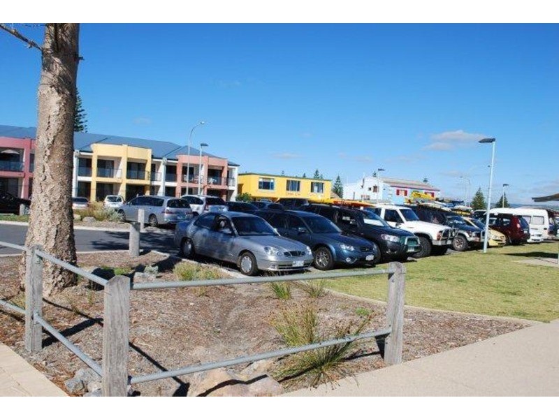 1 and 2/49-51 Macquarie Street, Moana SA 5169