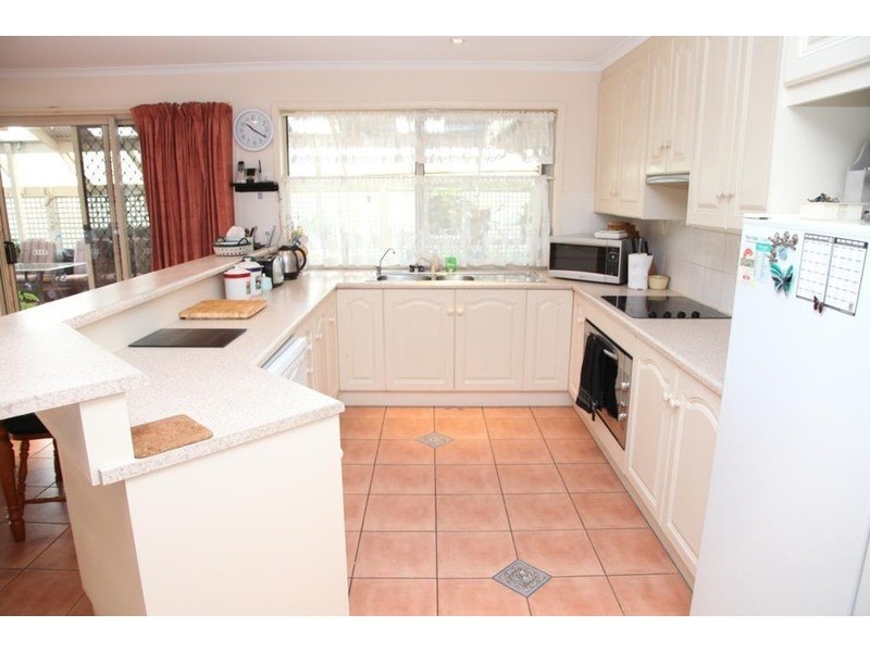 15 Coorumbena Crescent, Morphett Vale SA 5162