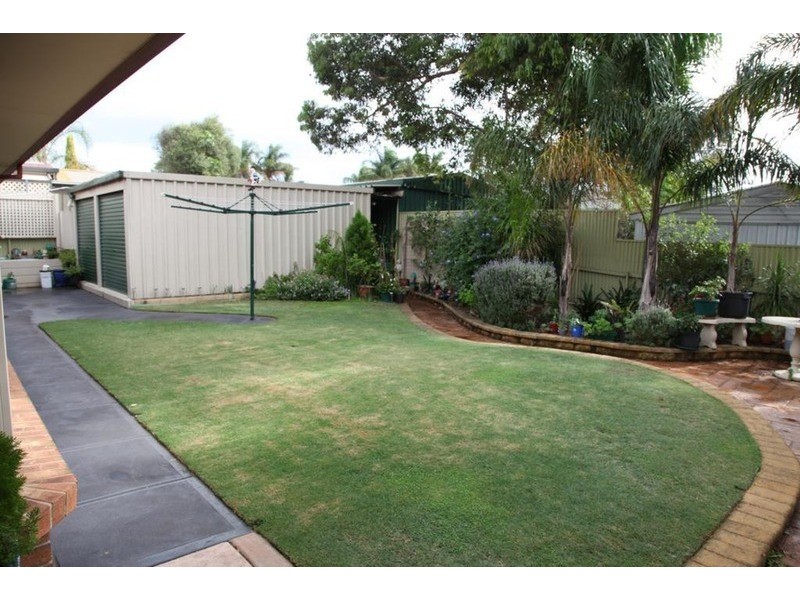 15 Coorumbena Crescent, Morphett Vale SA 5162