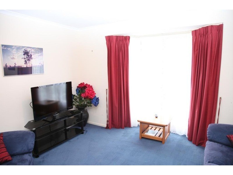 15 Coorumbena Crescent, Morphett Vale SA 5162