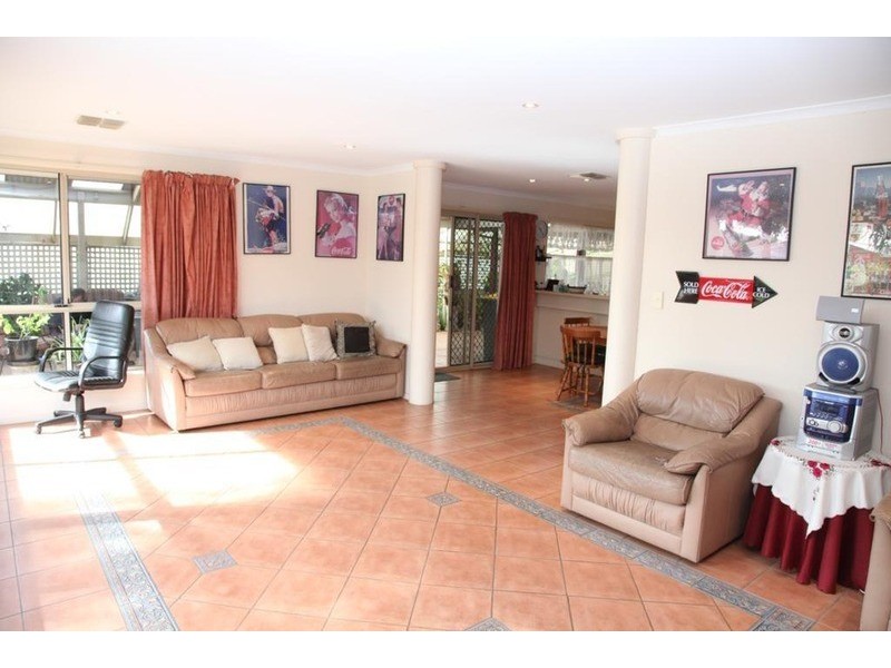 15 Coorumbena Crescent, Morphett Vale SA 5162