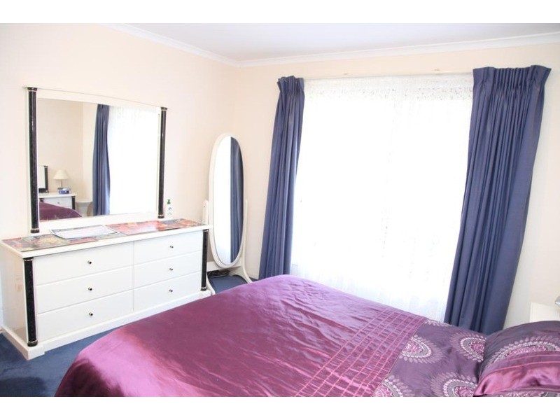 15 Coorumbena Crescent, Morphett Vale SA 5162