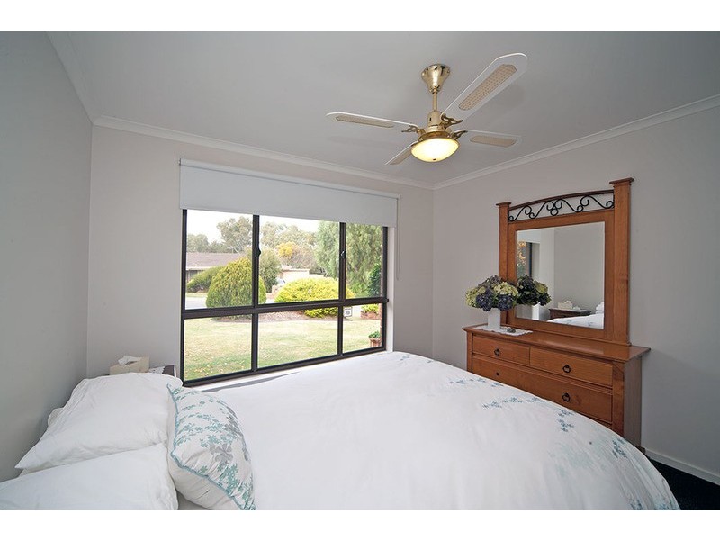 5 Aish Court, Woodcroft SA 5162