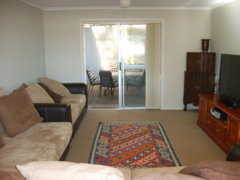 1 Gundowringa Avenue, Happy Valley SA 5159