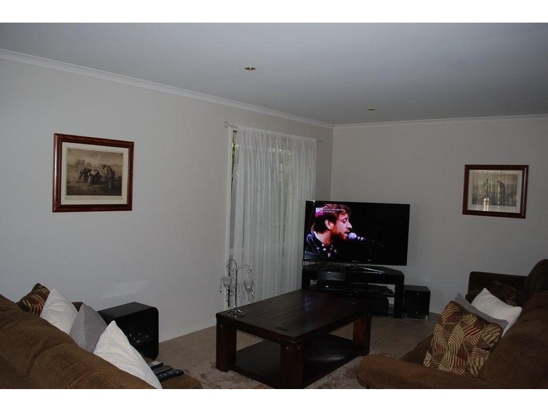 7 Greenbriar Avenue, Happy Valley SA 5159