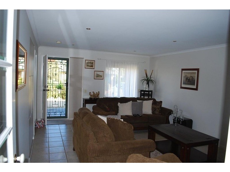 7 Greenbriar Avenue, Happy Valley SA 5159