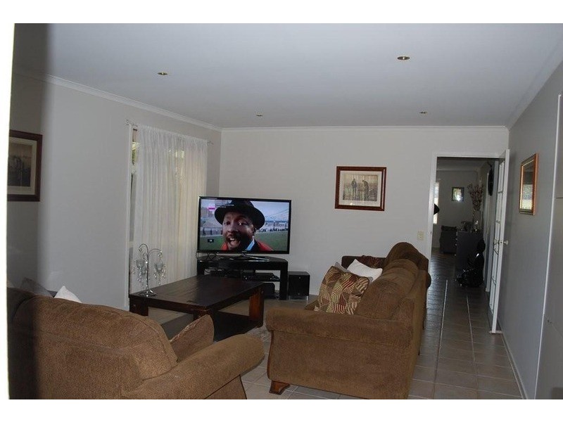 7 Greenbriar Avenue, Happy Valley SA 5159