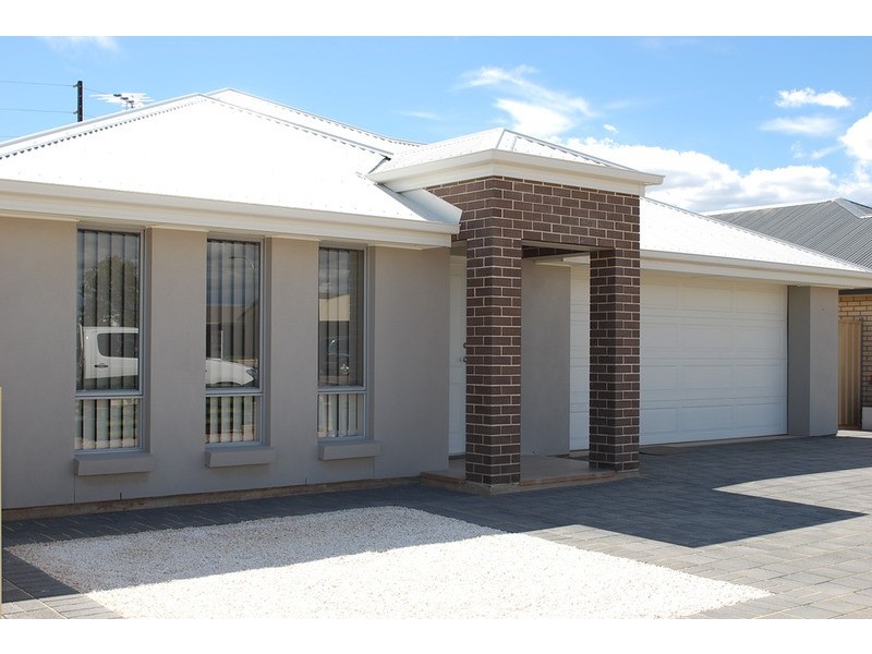 24 Yarr Crescent, Seaford Meadows SA 5169