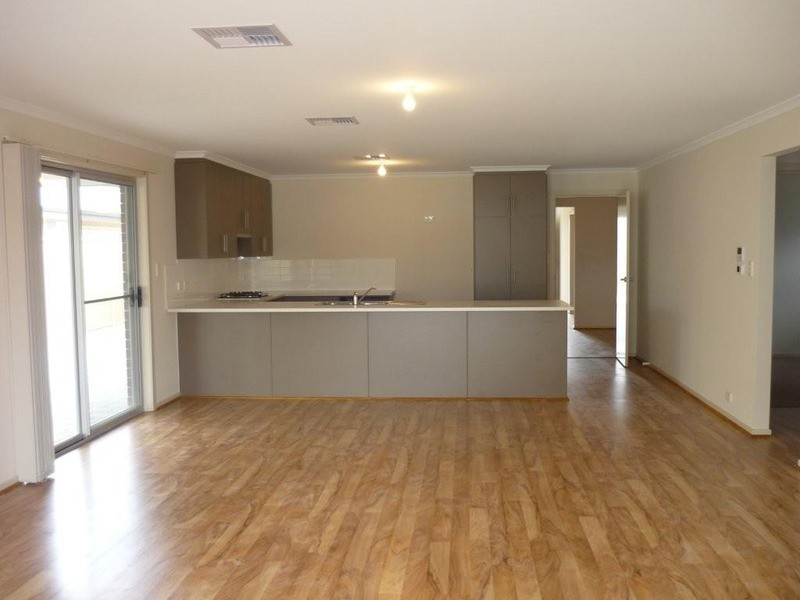 24 Yarr Crescent, Seaford Meadows SA 5169