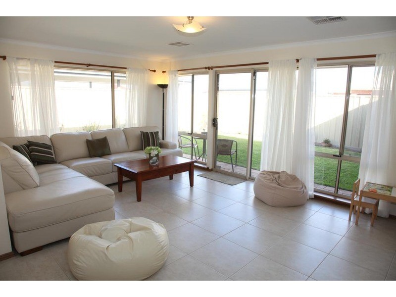 54 South Pacific Drive, Seaford Meadows SA 5169