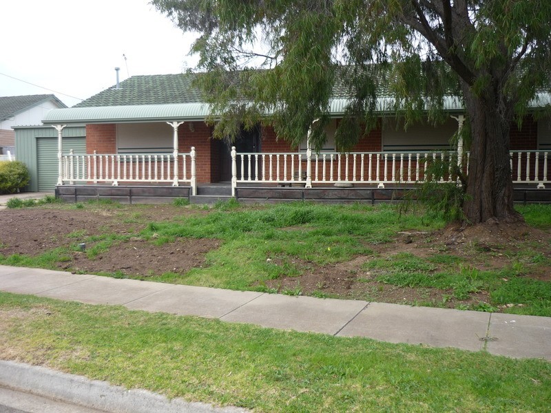 17 Andrew Street, Christie Downs SA 5164