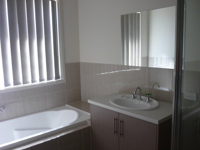 4 Ship Street, Seaford Meadows SA 5169