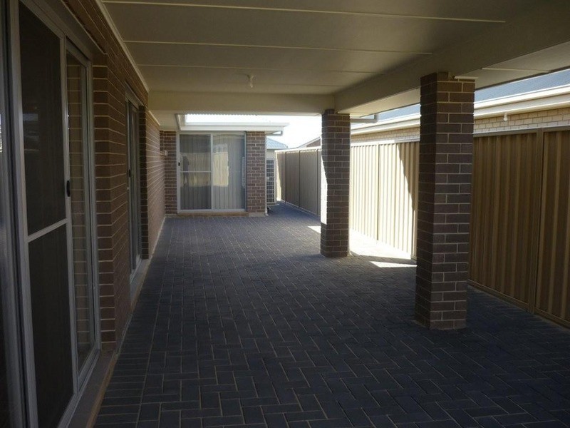 4 Ship Street, Seaford Meadows SA 5169