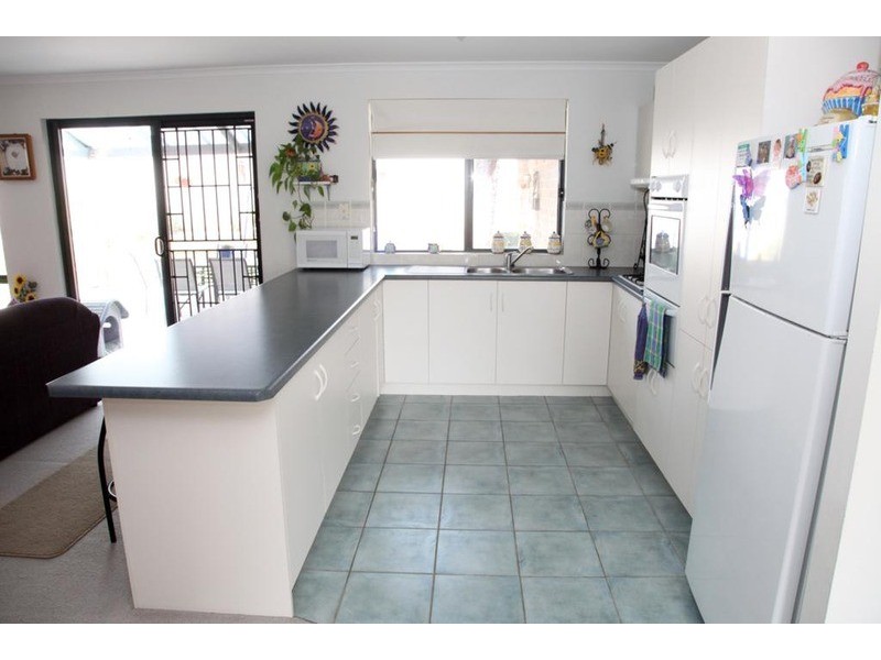 9 Hartland Avenue, Christie Downs SA 5164