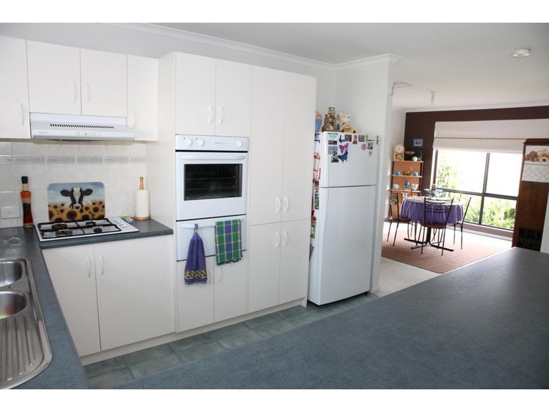 9 Hartland Avenue, Christie Downs SA 5164