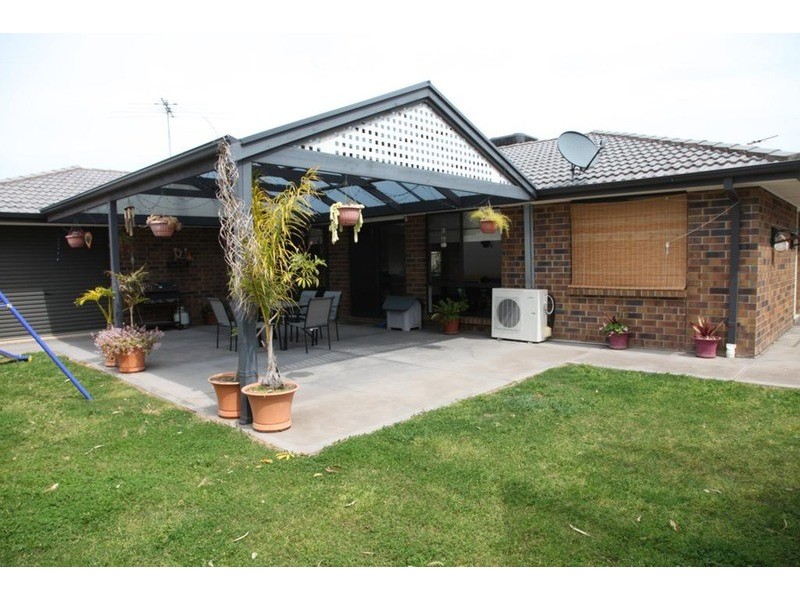 9 Hartland Avenue, Christie Downs SA 5164