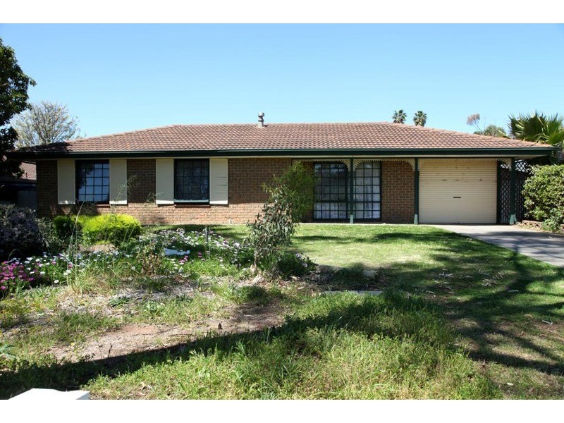 30 Troutbeck Crescent, Huntfield Heights SA 5163