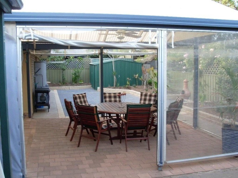 13 Shakes Crescent, Hallett Cove SA 5158