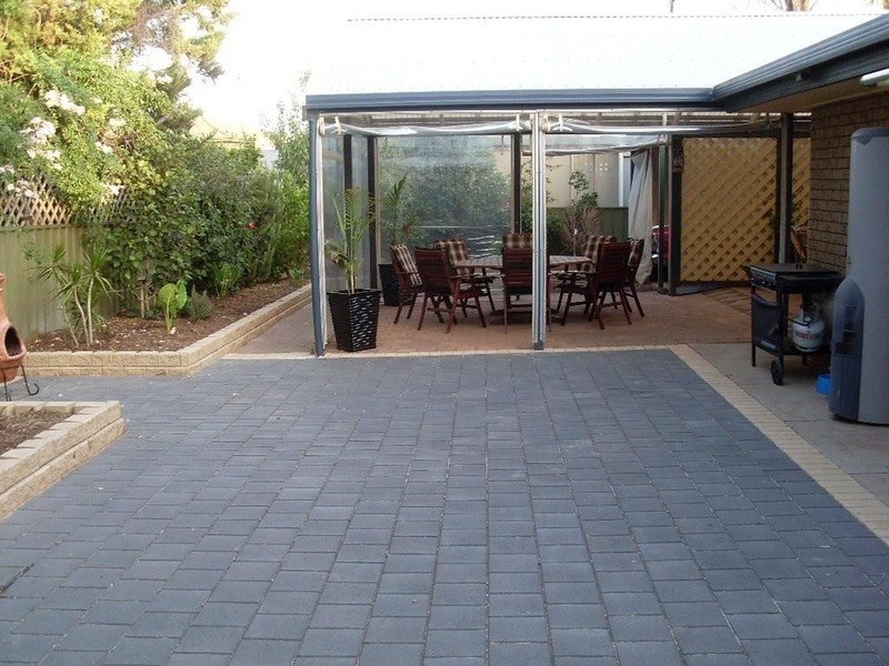 13 Shakes Crescent, Hallett Cove SA 5158