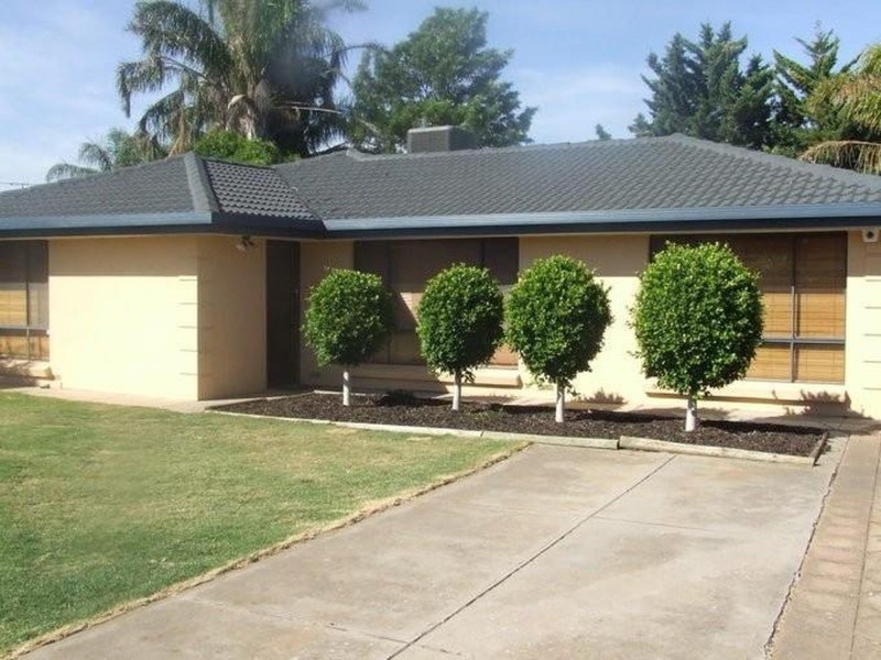 13 Shakes Crescent, Hallett Cove SA 5158