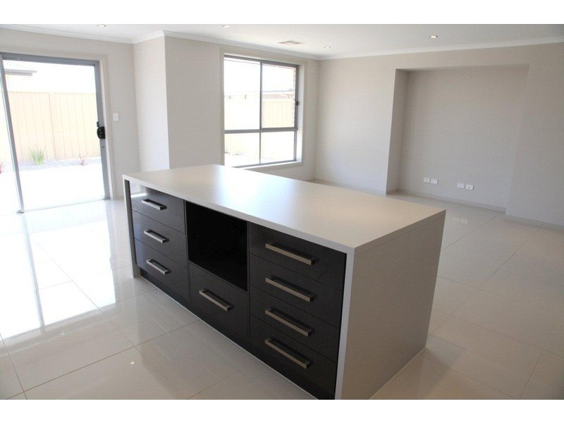 11 Matelot Street, Seaford Meadows SA 5169