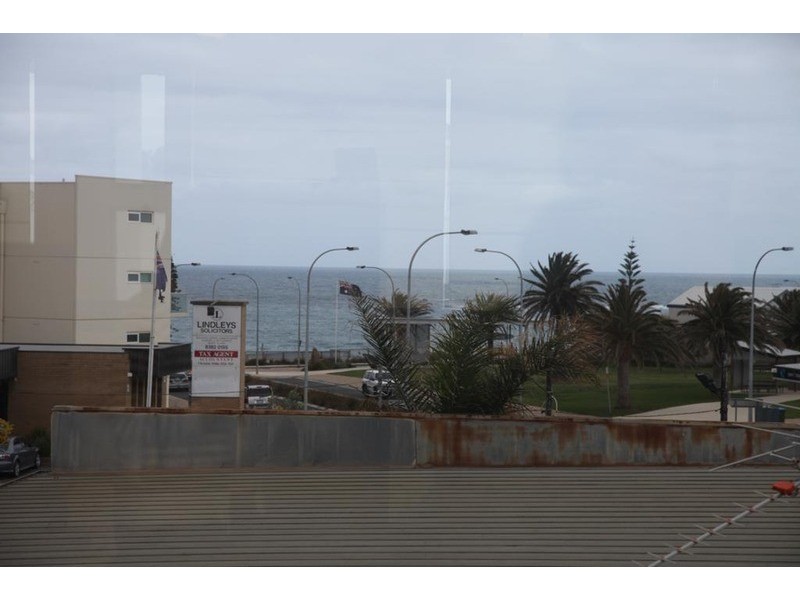 20 Beach Road, Christies Beach SA 5165