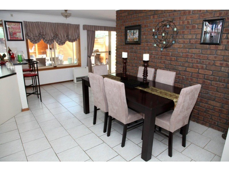 8 Ilex Court, Morphett Vale SA 5162