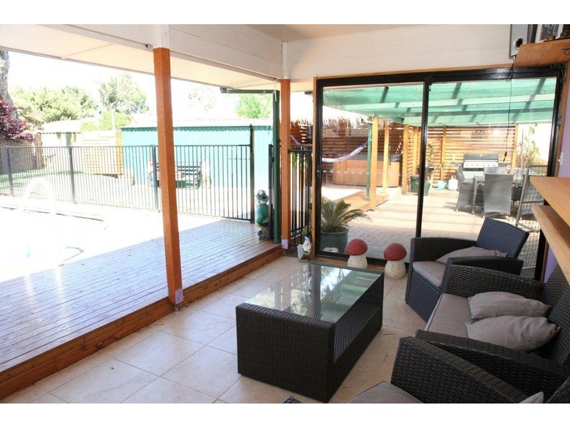 8 Ilex Court, Morphett Vale SA 5162