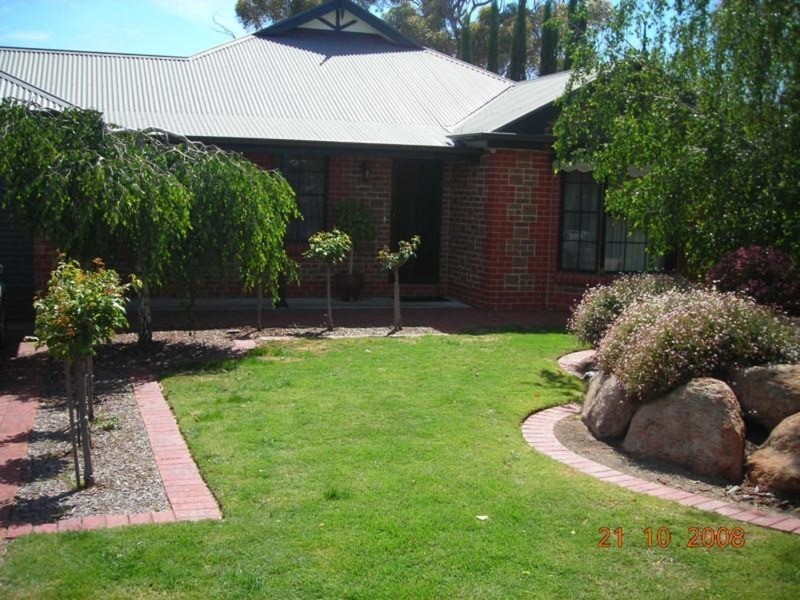 3 Angalea Place, Onkaparinga Hills SA 5163