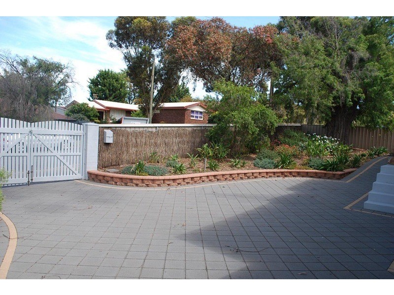 34 Suzanne Avenue, Morphett Vale SA 5162