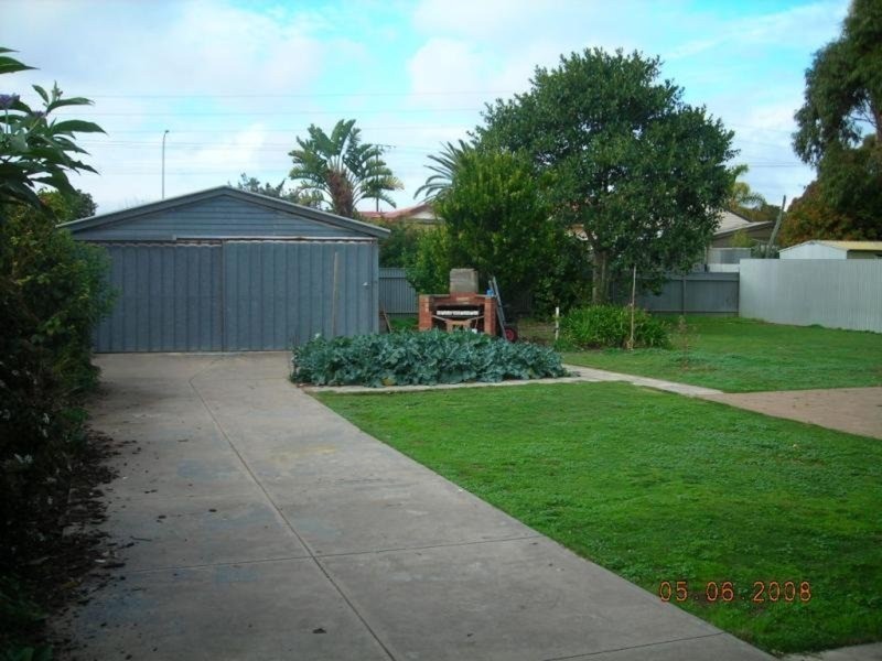 4 Corpe Avenue, Port Noarlunga SA 5167