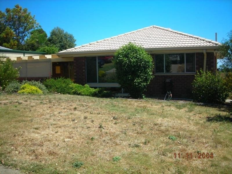 17 Sovereign Street, Hallett Cove SA 5158