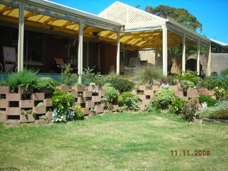 17 Sovereign Street, Hallett Cove SA 5158